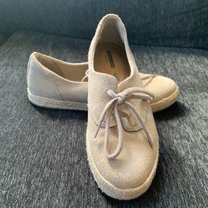 Collection by Clarks Azella Jazlynn Sand Suede espadrille flats 9.5